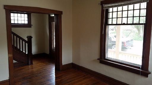 3 bedroom 1 bath single family home with yard. – photo 1