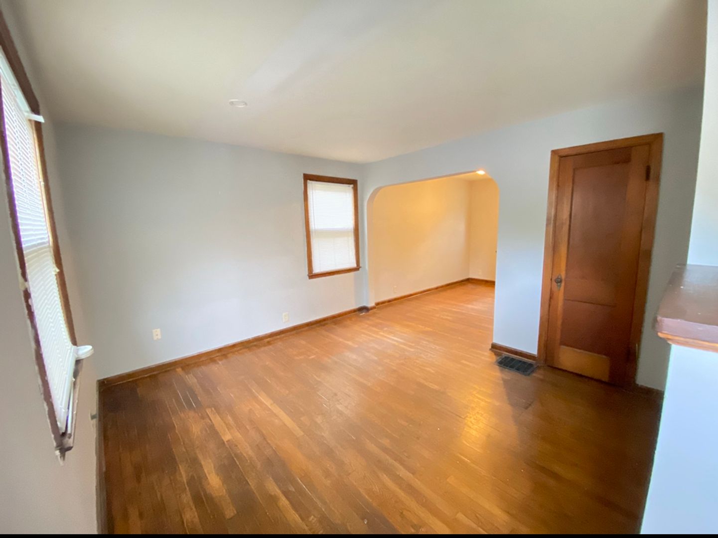 Columbus Apartment: 2547-2549 Neil Avenue