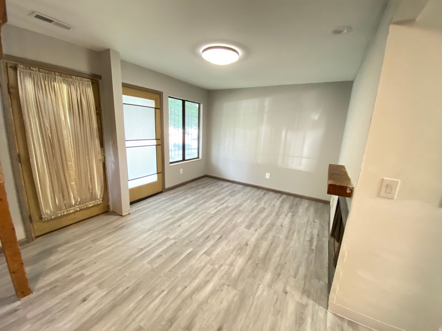 Columbus Townhome: 1522 Indianola Avenue