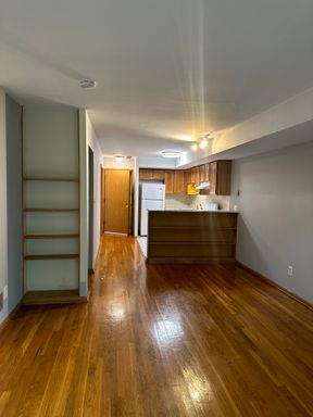 2 Bedroom 1 bath, on-site laundry – photo 1
