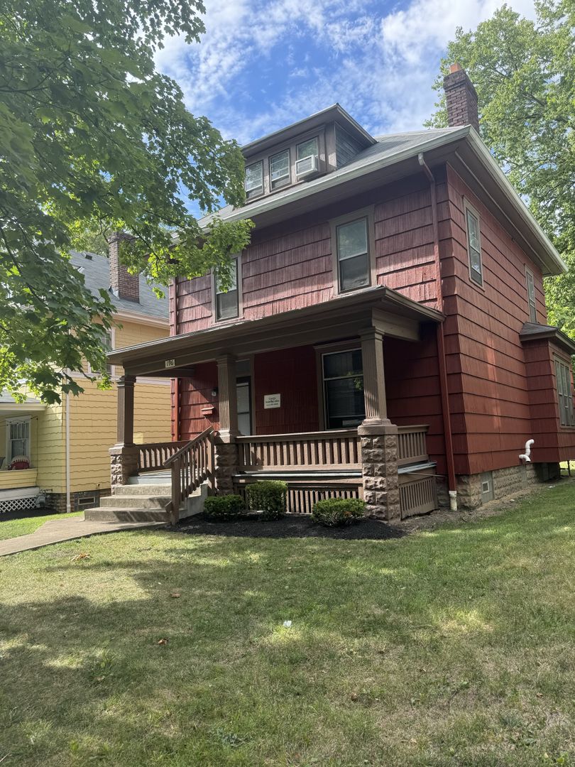 Columbus House: 196 E. Northwood Ave.