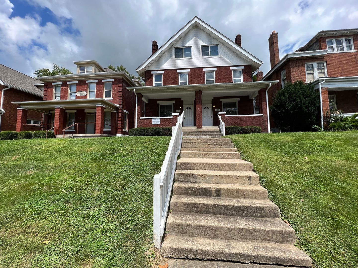 Columbus Apartment: 284-286 E. 14th Ave.