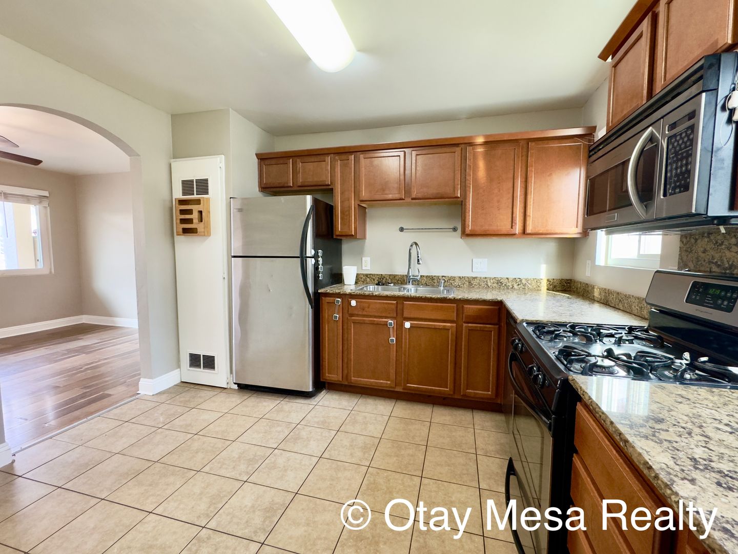 Imperial Beach Apartment: 481 Palm Ave