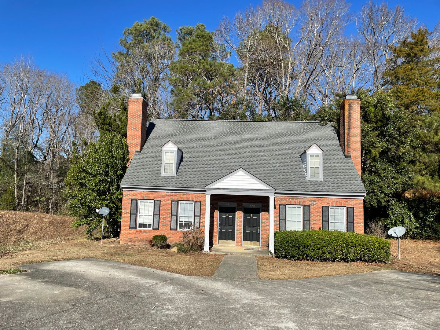 West Columbia House: 1101 Hulon Lane