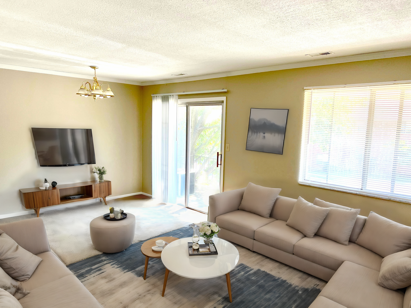 Anderson Apartment: 1312 W 8th St