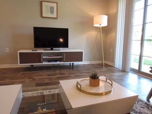 Upcoming 1 bedroom apartment! Reserve yours today! – photo 1