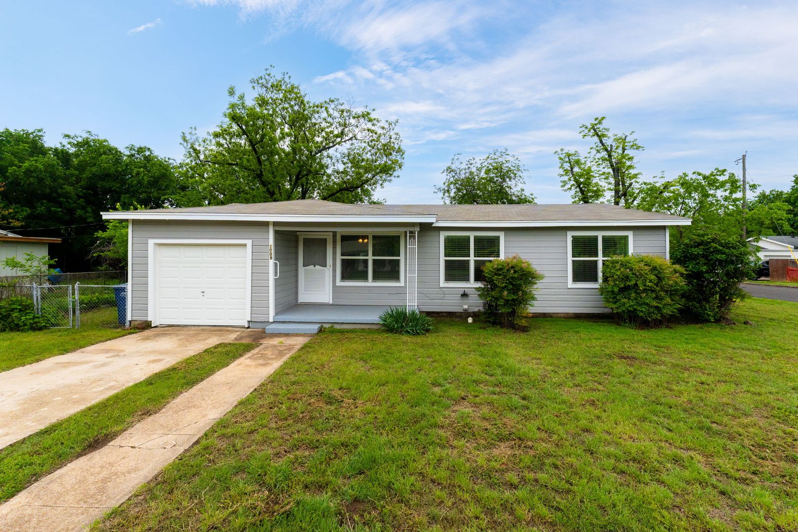 Copperas Cove House: 1009 S. 5th Street