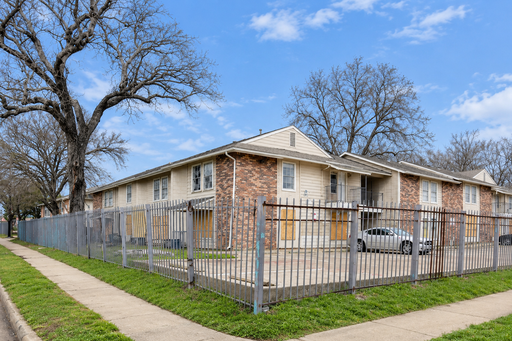 3810-20 Bonnie View Rd - 103 – photo 1