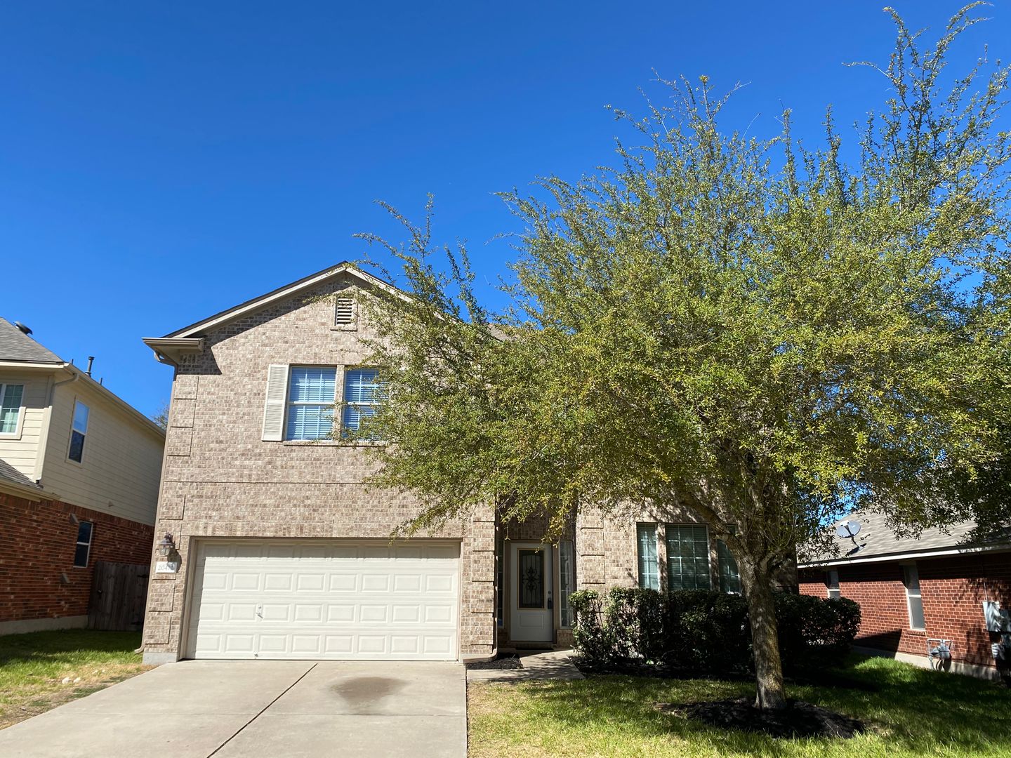 Pflugerville House: 20412 Farm Pond Ln