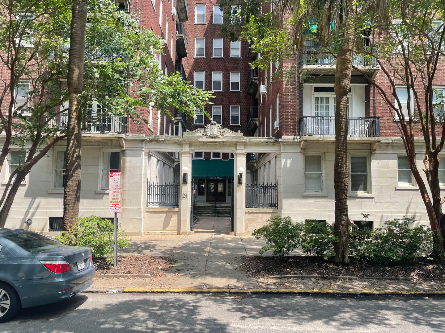 Savannah Condo: 24 East Liberty Street