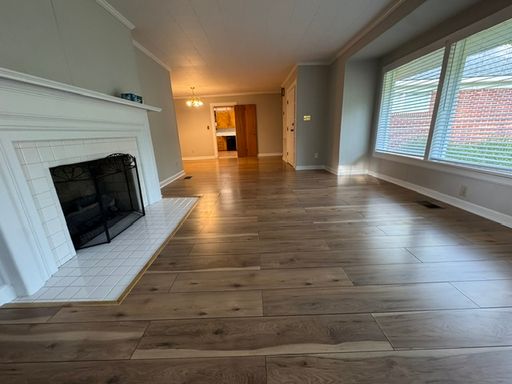 Listing photo thumbnail