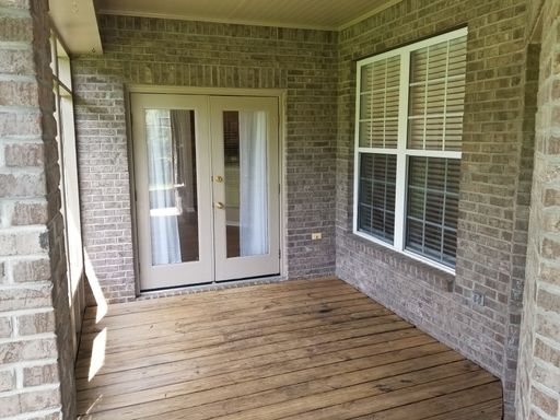 Listing photo thumbnail