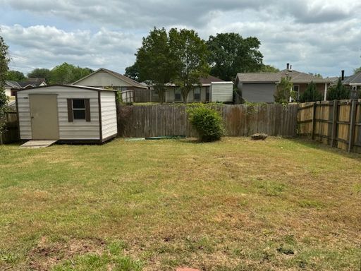 Listing photo thumbnail