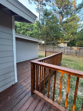 Listing photo thumbnail