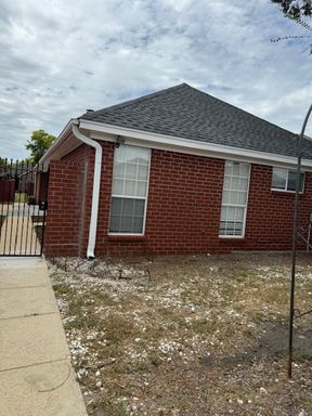 Listing photo thumbnail
