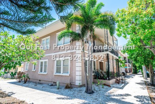 Old Northeast Living Near Downtown & Waterfront – photo 1