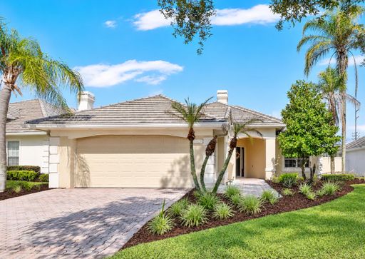 Beautiful 3 Bedroom, 2 Bathroom Home Available for Rent – photo 1