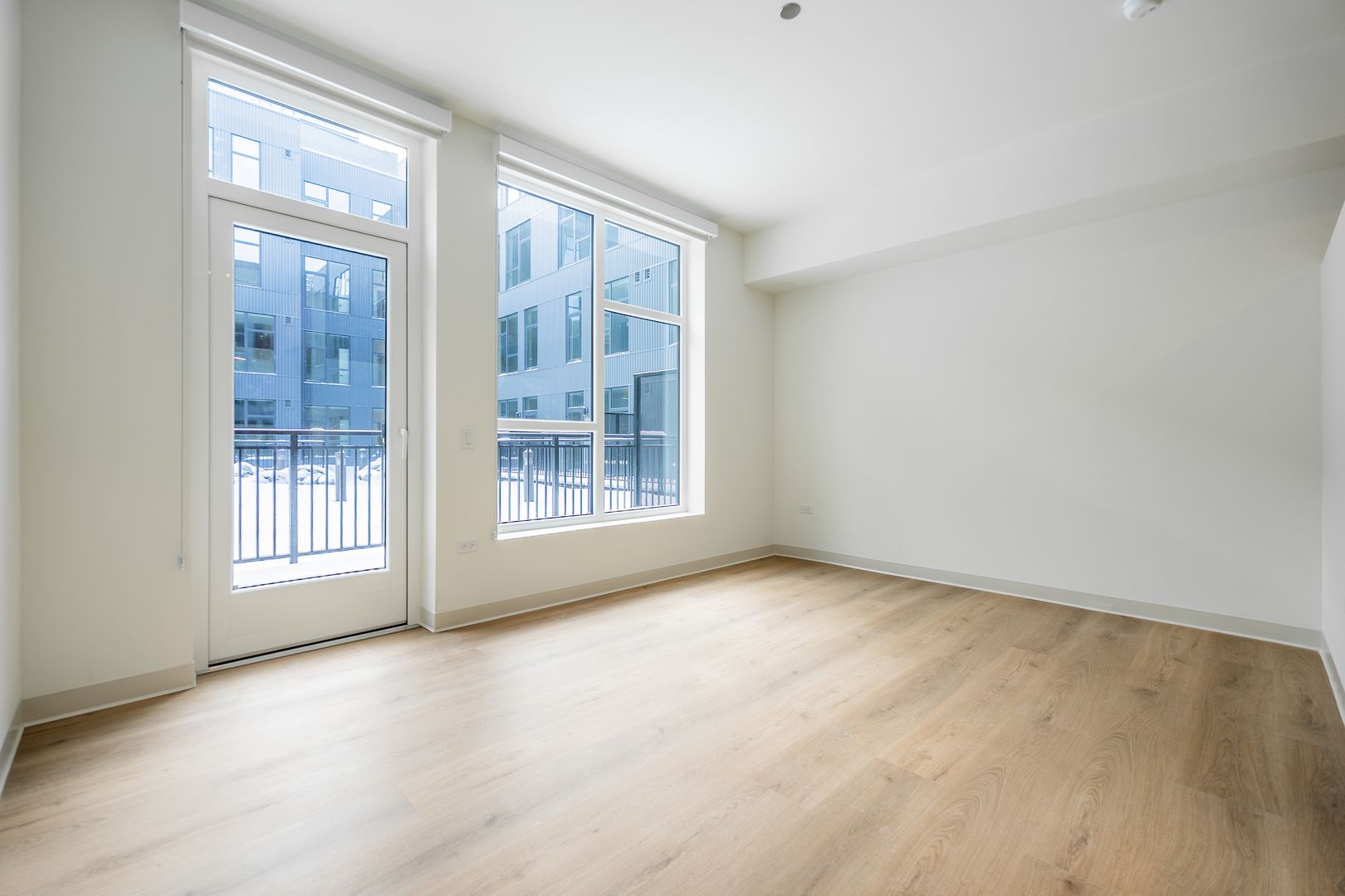 Chicago Apartment: 1529 N Fremont St