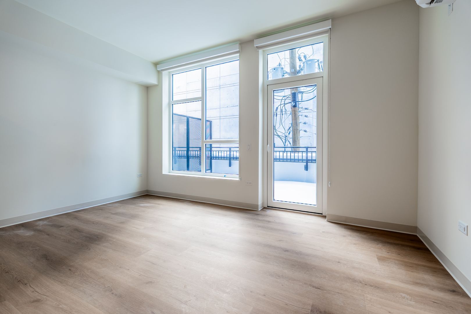 Chicago Apartment: 1529 N Fremont St