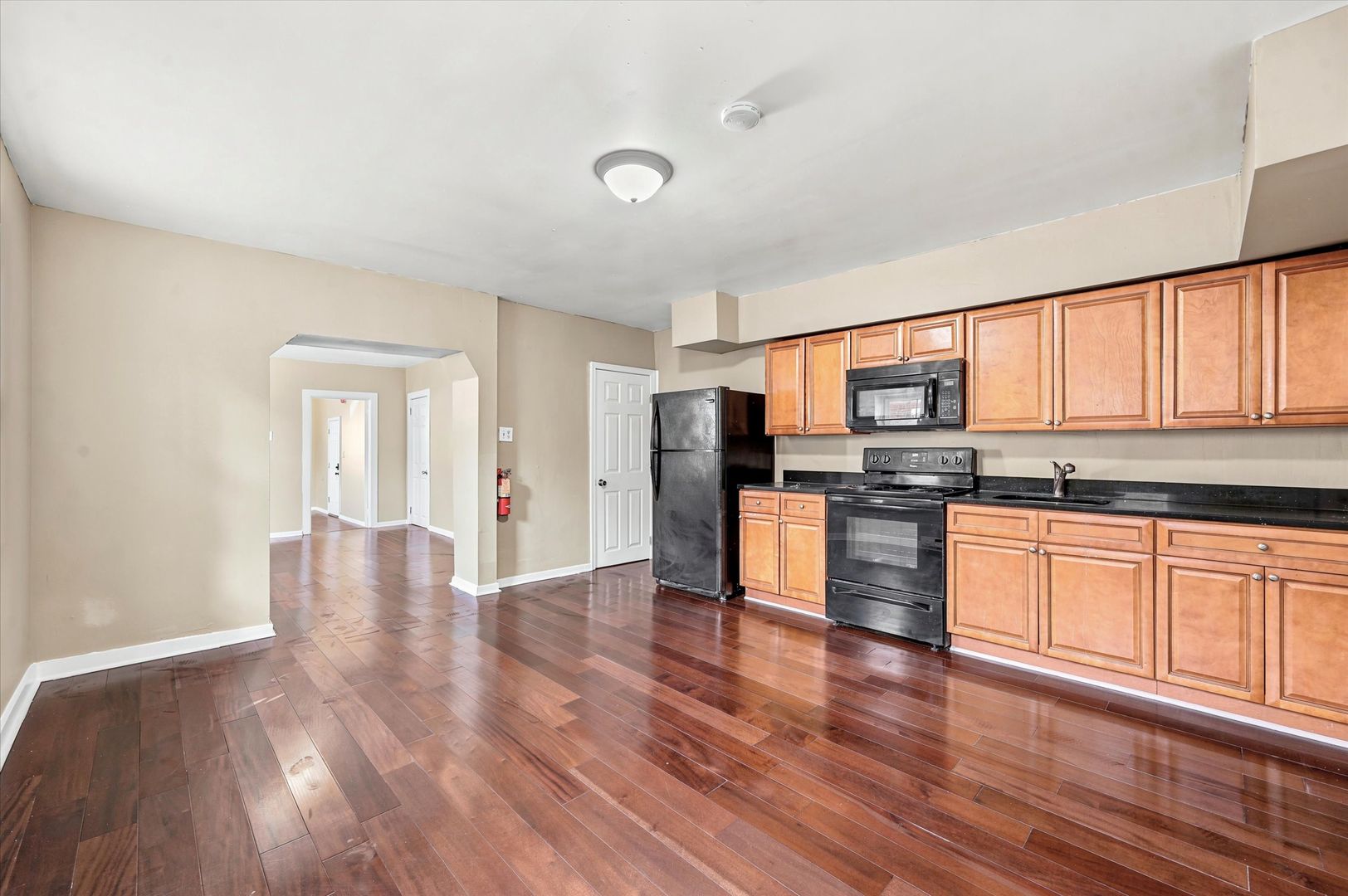 Philadelphia Apartment: 2111 Orthodox St