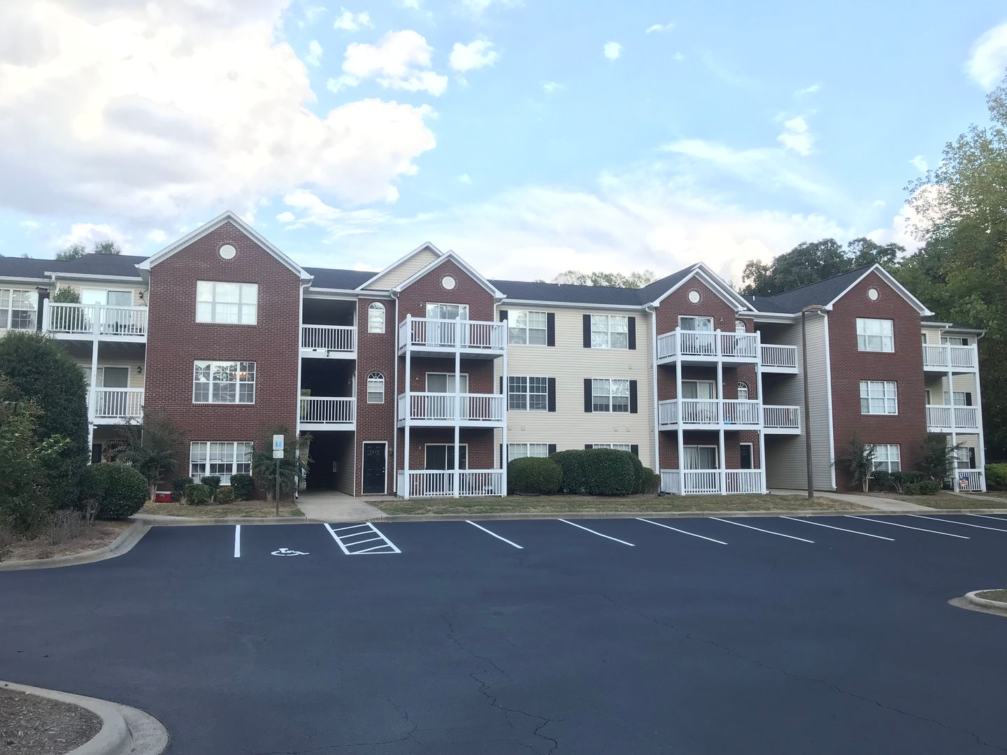 Concord Apartment: 1400 Oak Pond Place NW