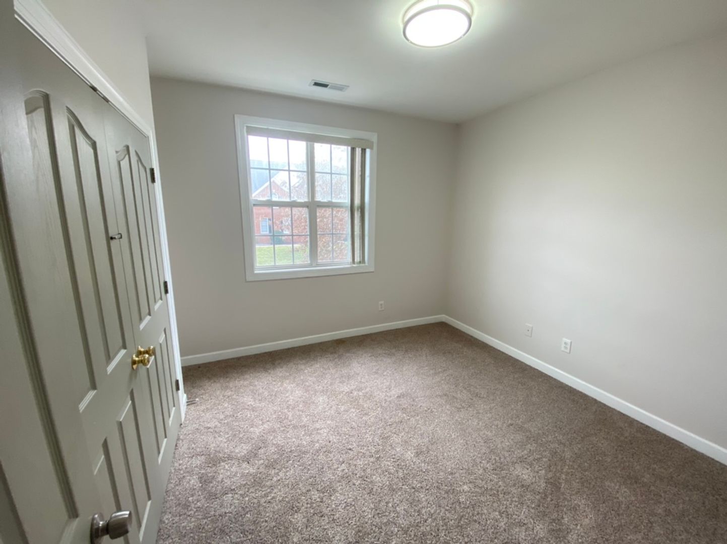 11127 Fountaingrove Dr, Charlotte, NC 28262