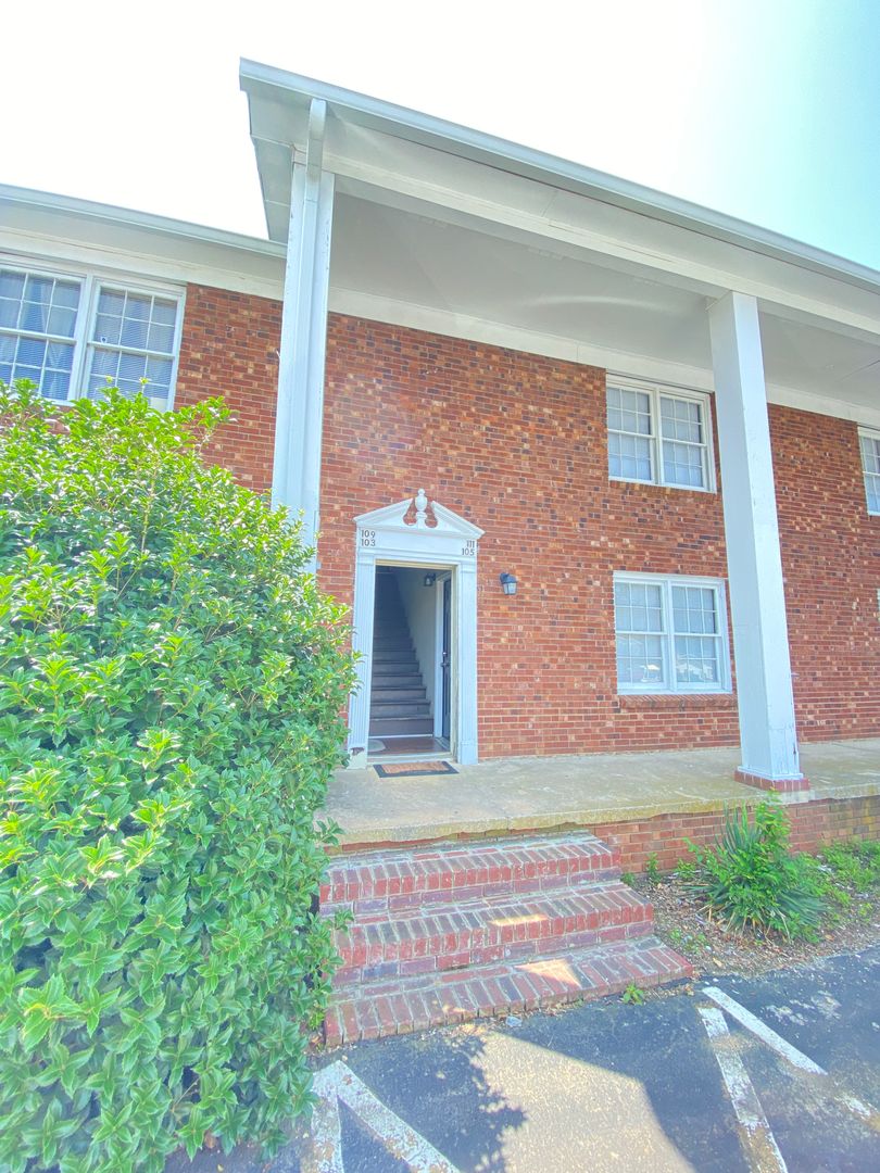 Kannapolis House: 111 Briarcliff Drive