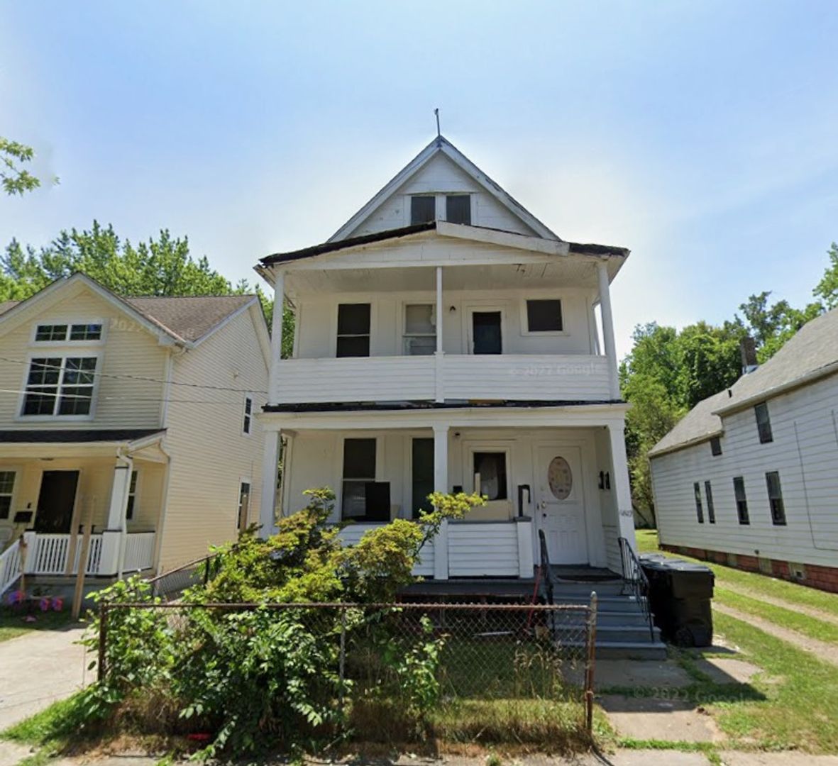Cleveland Apartment: 6812 Whitney Ave