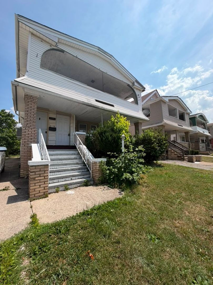 Cleveland Apartment: 3697 E 146th Street