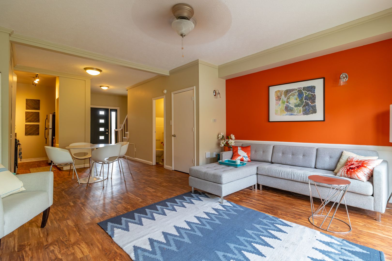 Columbus Apartment: 1460-1470  Presidential Drive