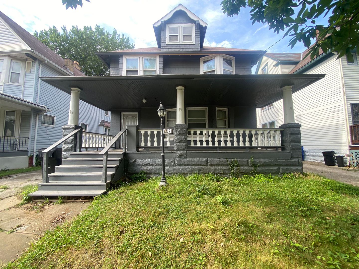 Cleveland House: 10721 Columbia Ave