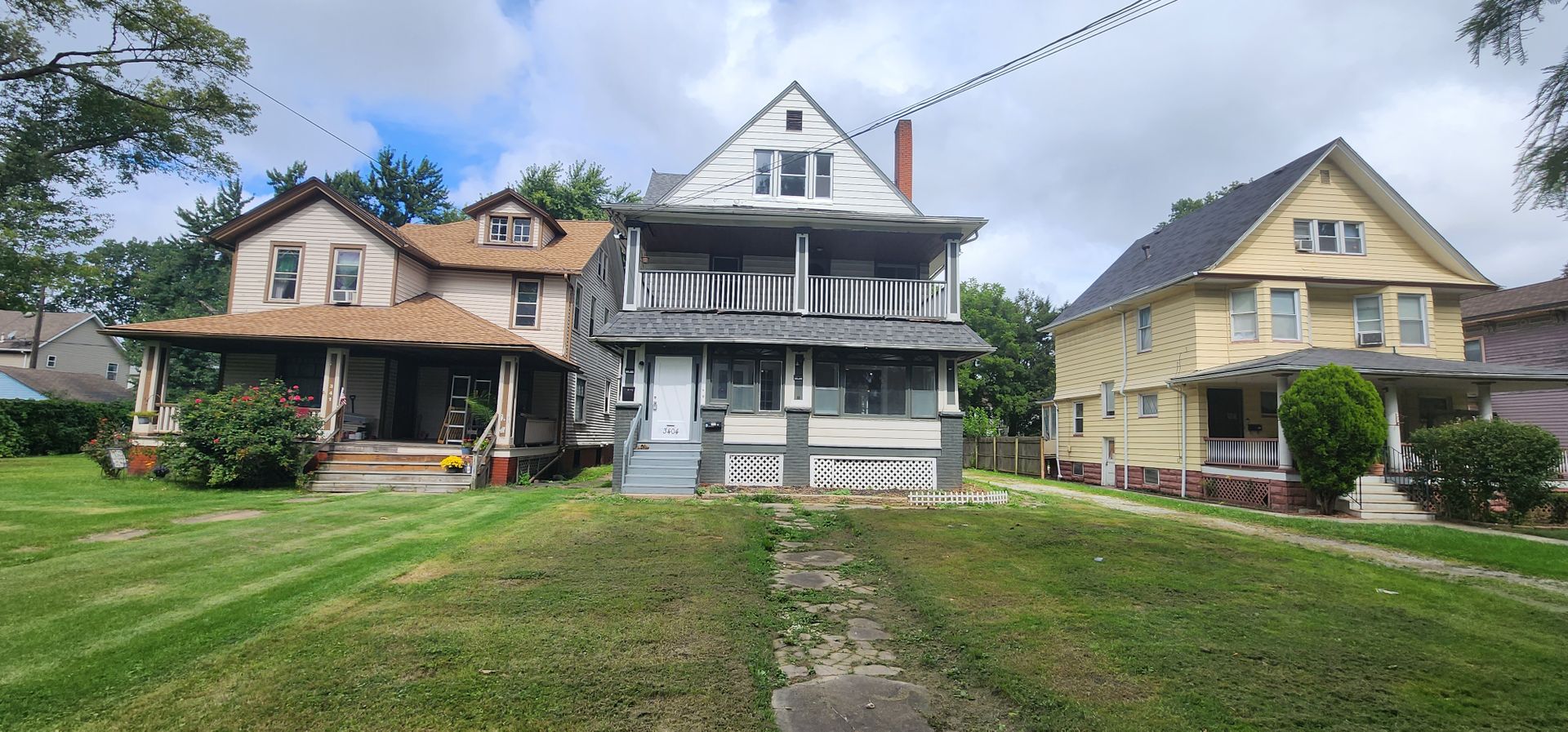 Clevland Apartment: 3404 Archwood Avenue