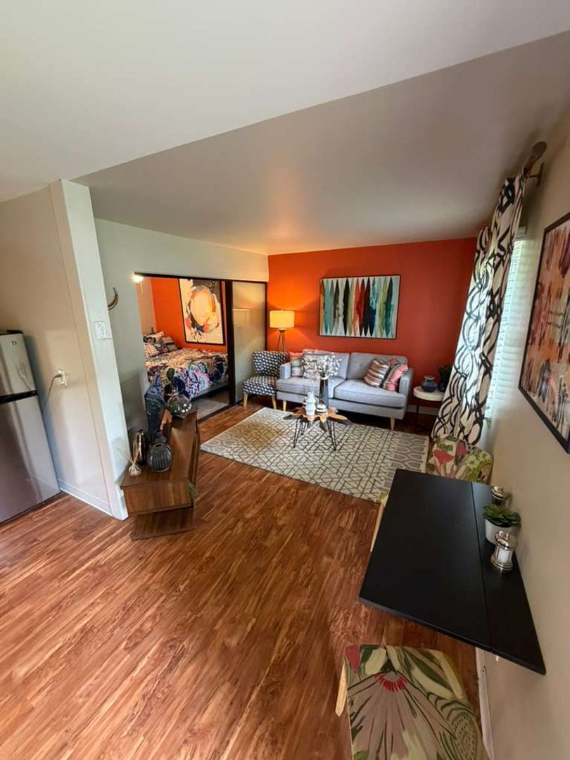 Columbus Apartment: 1810 Lafayette Place