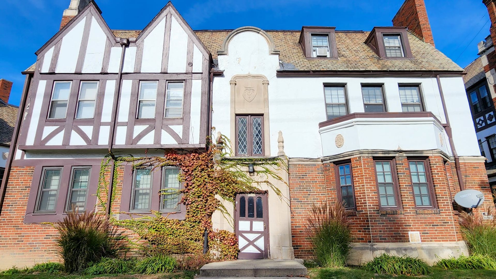 Cleveland Apartment: 13309 S Woodland Rd