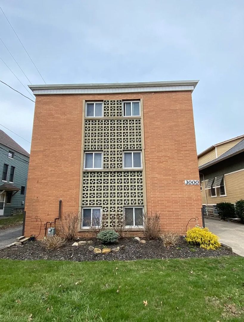 Cleveland Apartment: 3000 Denison Avenue