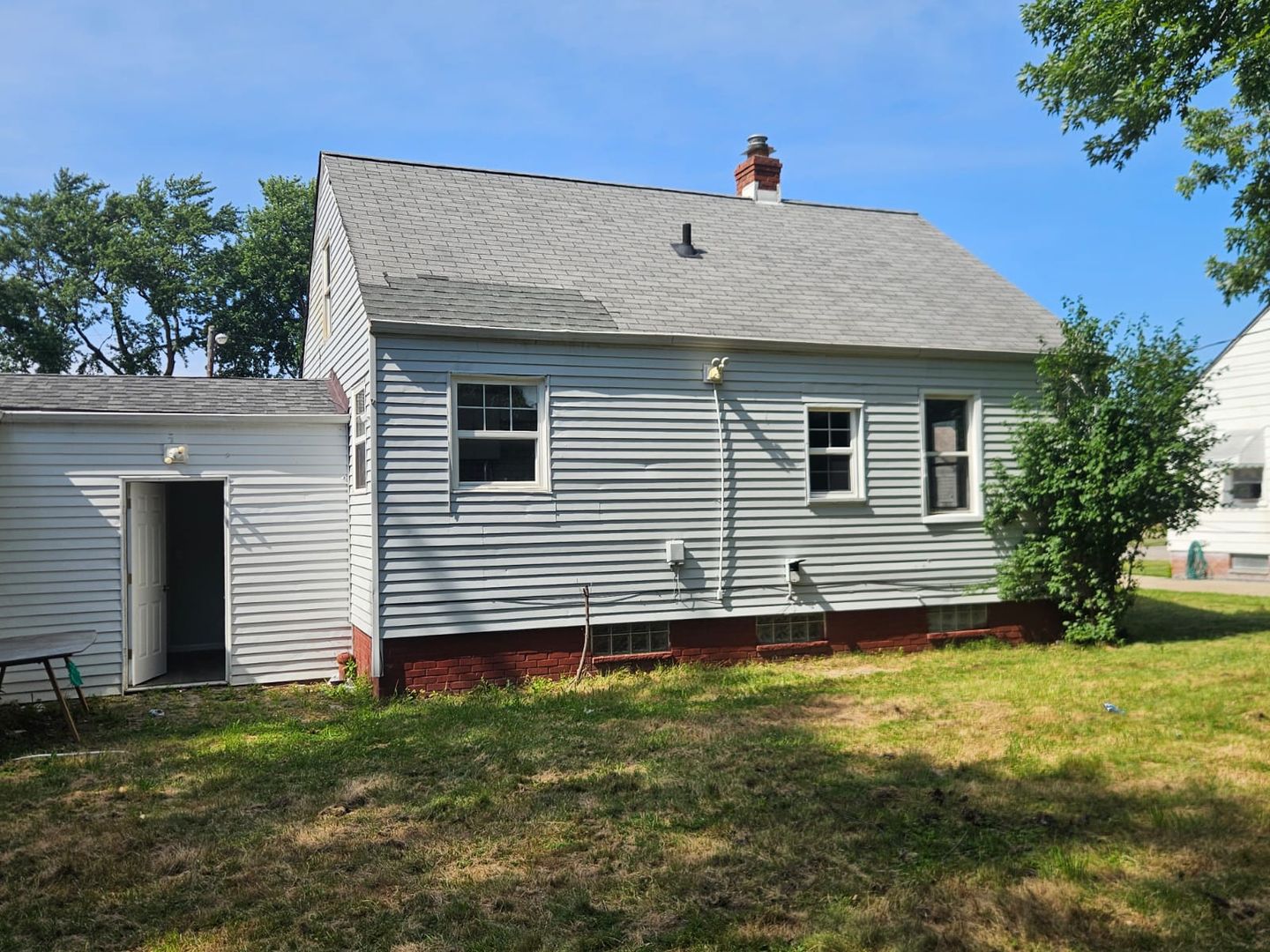 20630 Morris Avenue 2 of 12