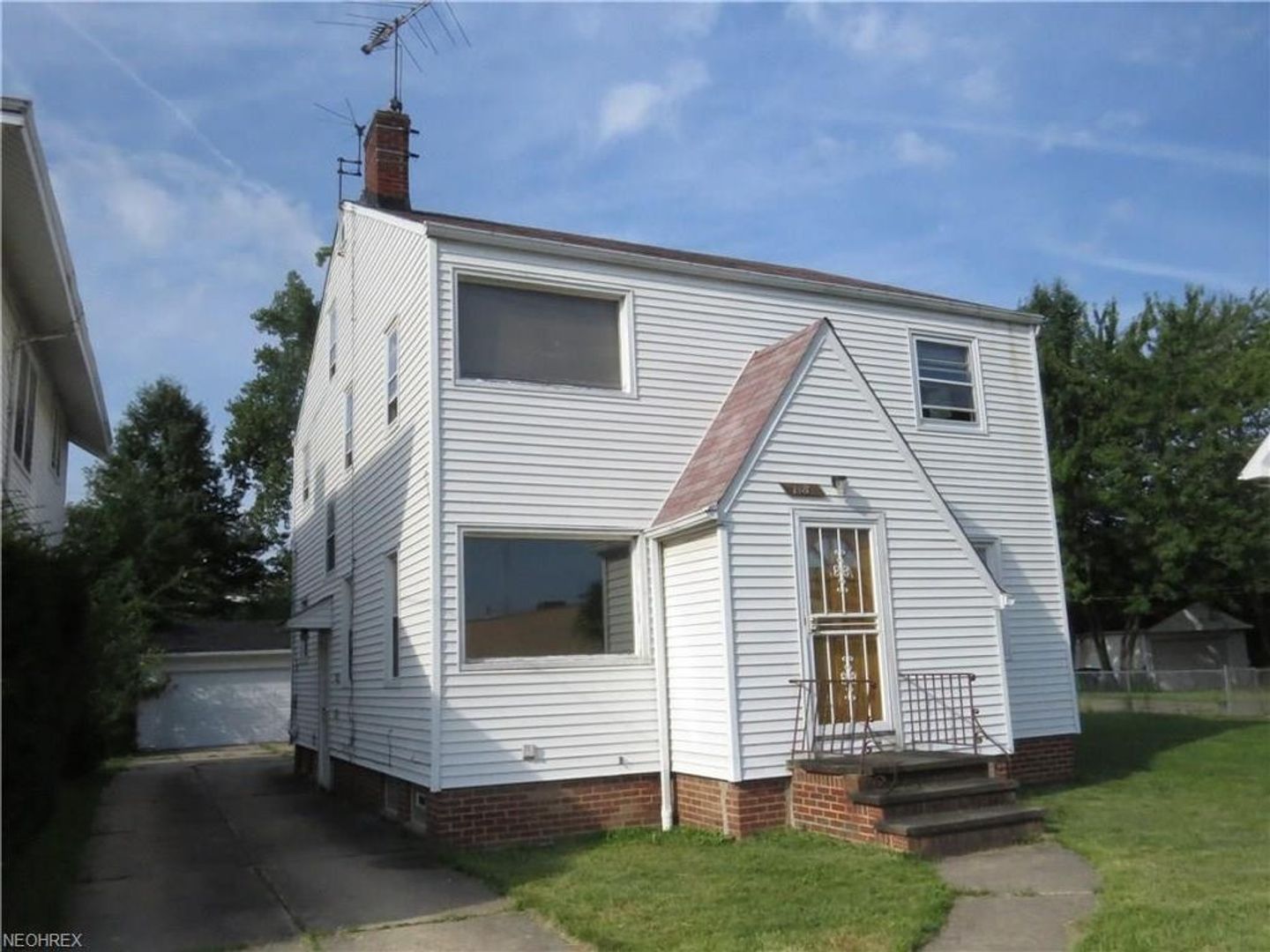 Euclid Apartment: 1482 Dille Rd