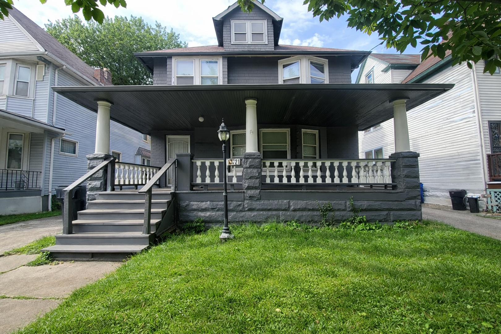 Cleveland House: 10721 Columbia Ave
