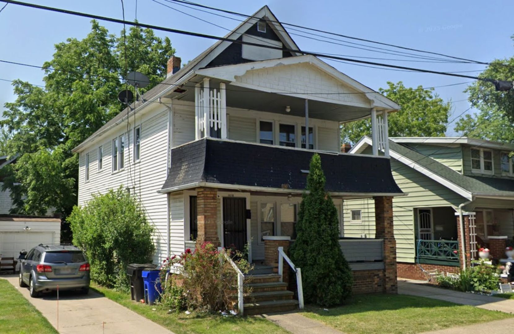 Cleveland Apartment: 15710 Corsica Ave