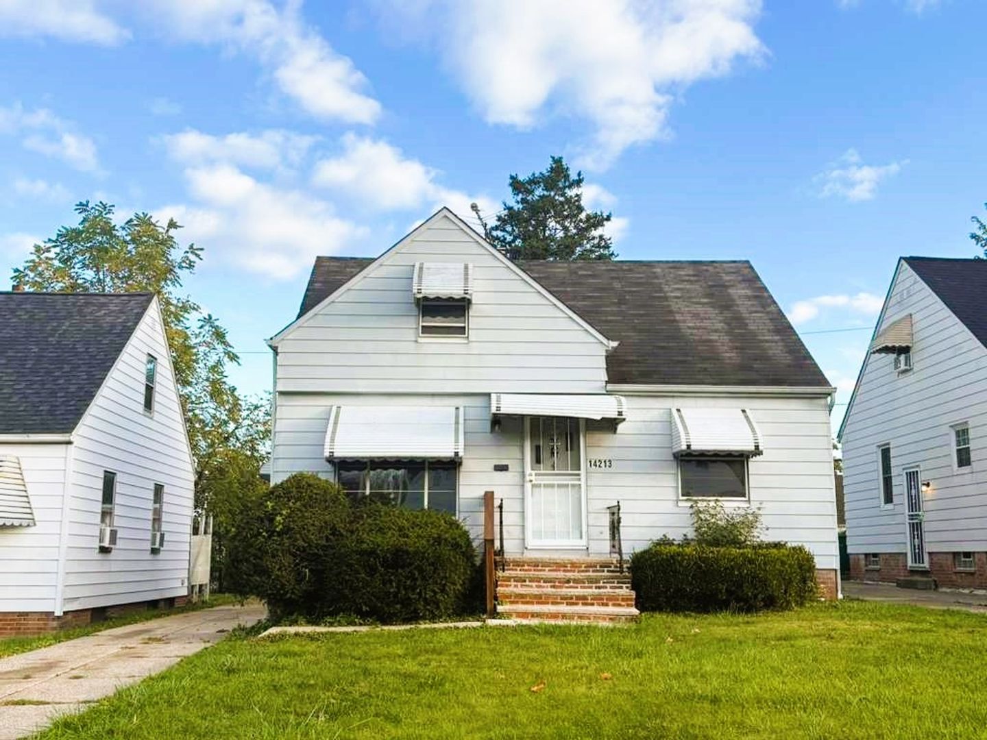 Maple Heights House: 14213 Kennerdown Ave