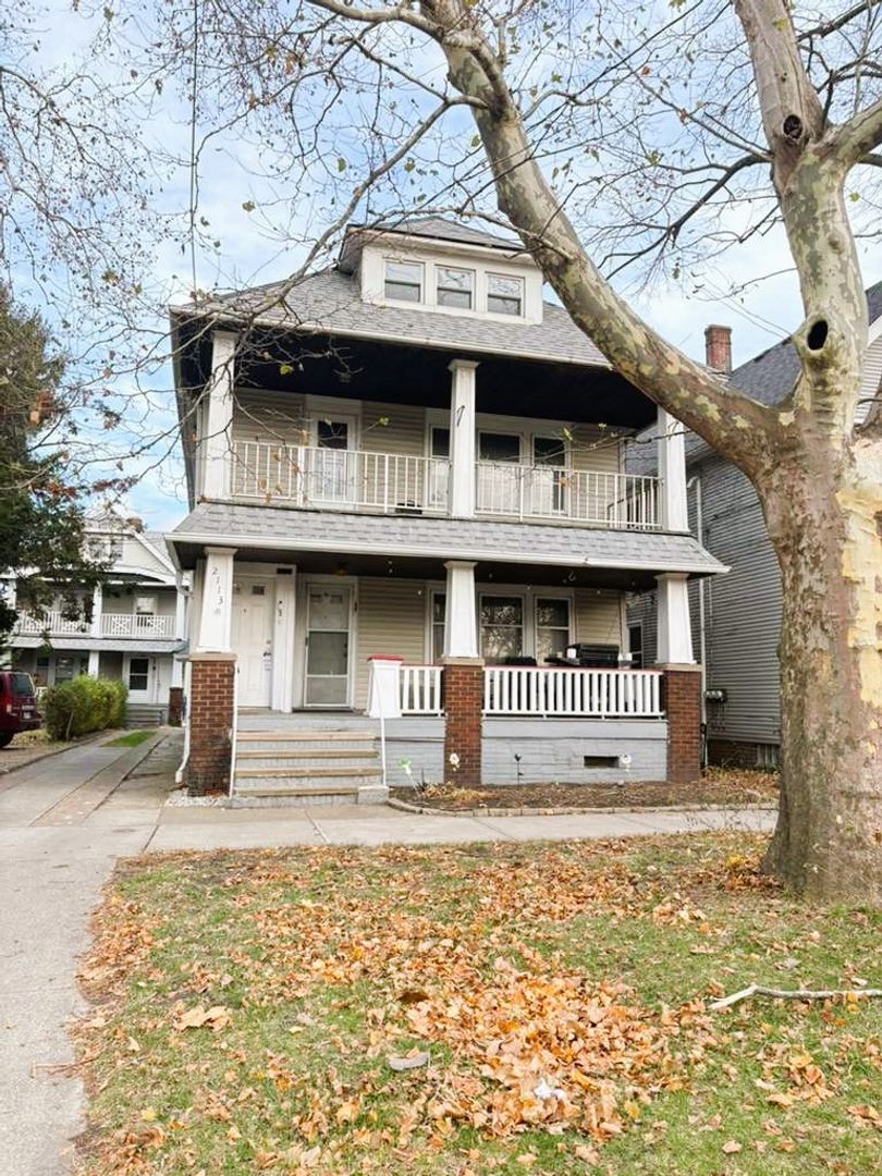 Cleveland Apartment: 2109  W 11th St