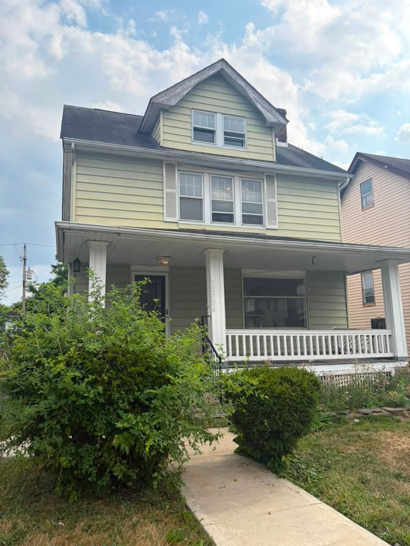 Garfield Heights House: 12704 Christine Avenue