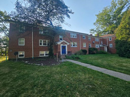 Comfortable Euclid Apartment Living at Villa View – photo 1