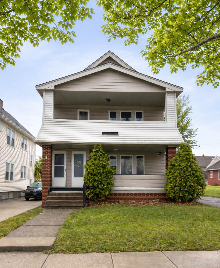 Garfield Heights Apartment: 4646 Blythin Rd