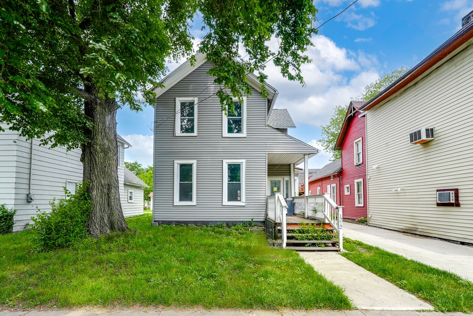 Cleveland House: 1212 Rowley ave
