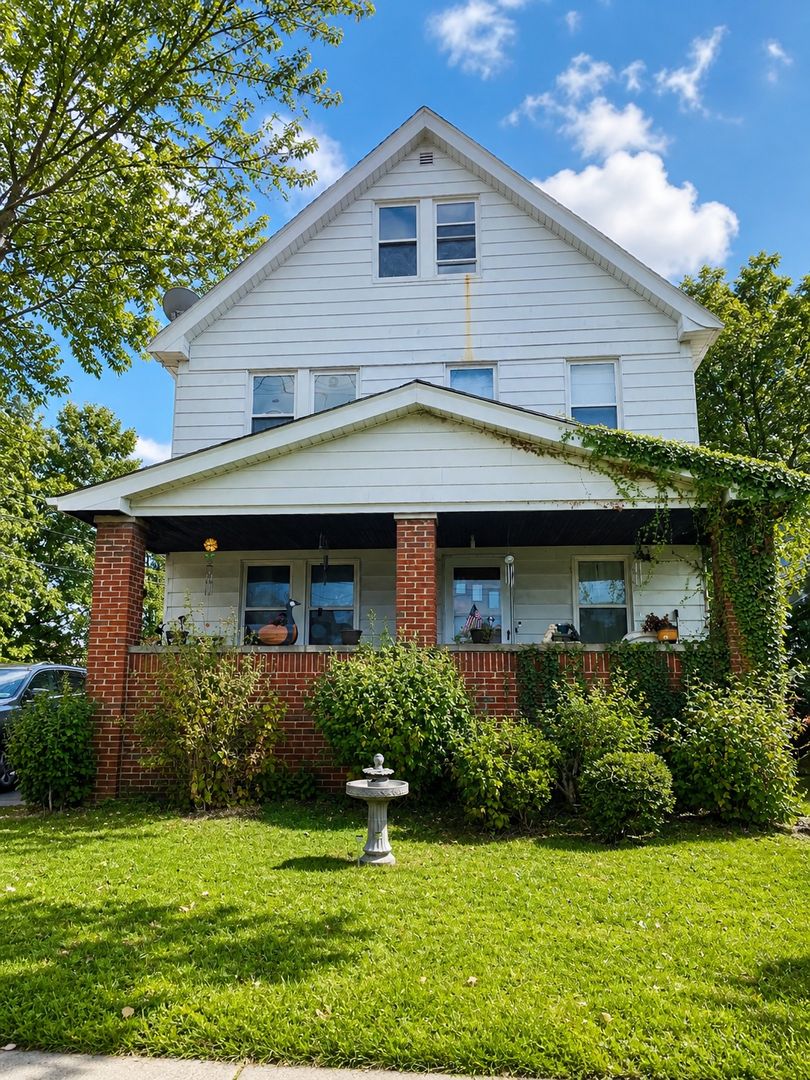 Euclid Apartment: 20664 Miller Ave