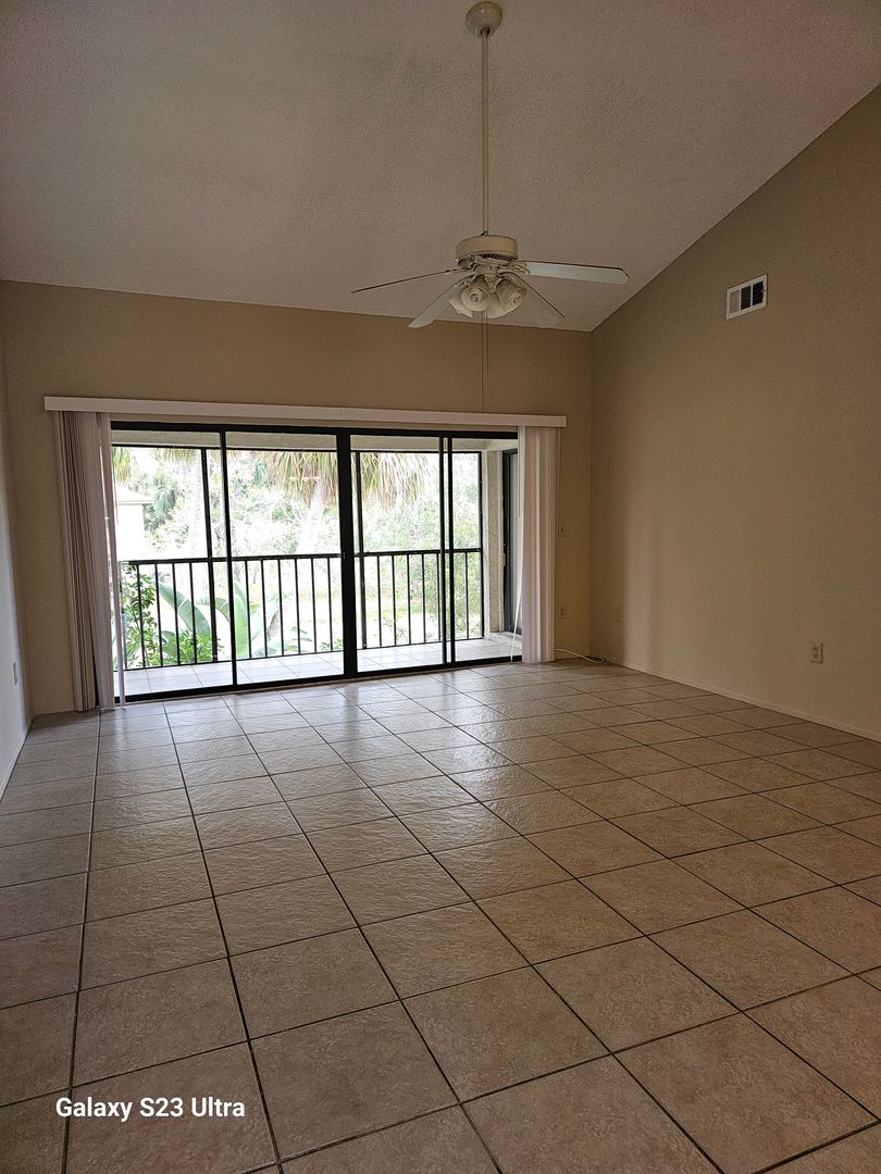 Sarasota House: 861 Mecca Dr.