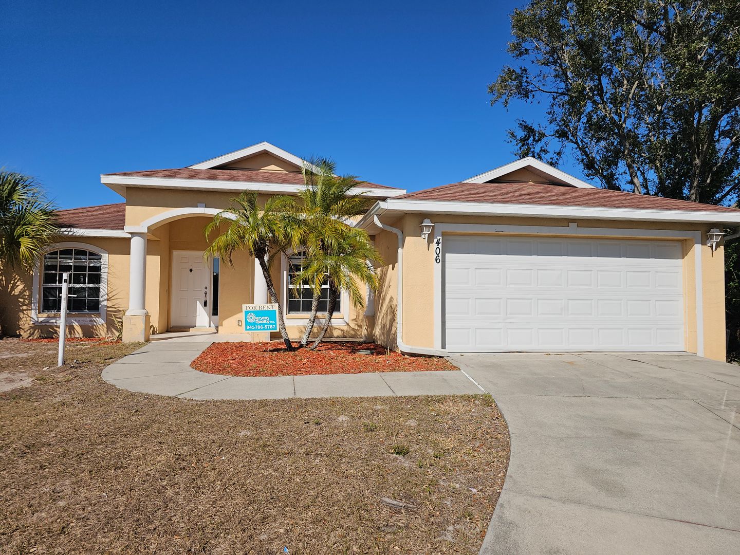 Ellenton House: 406 25th Dr E