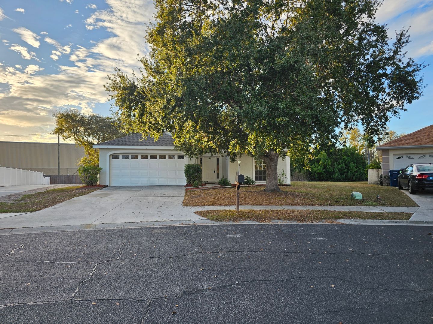 Ellenton House: 627 25th Dr. E
