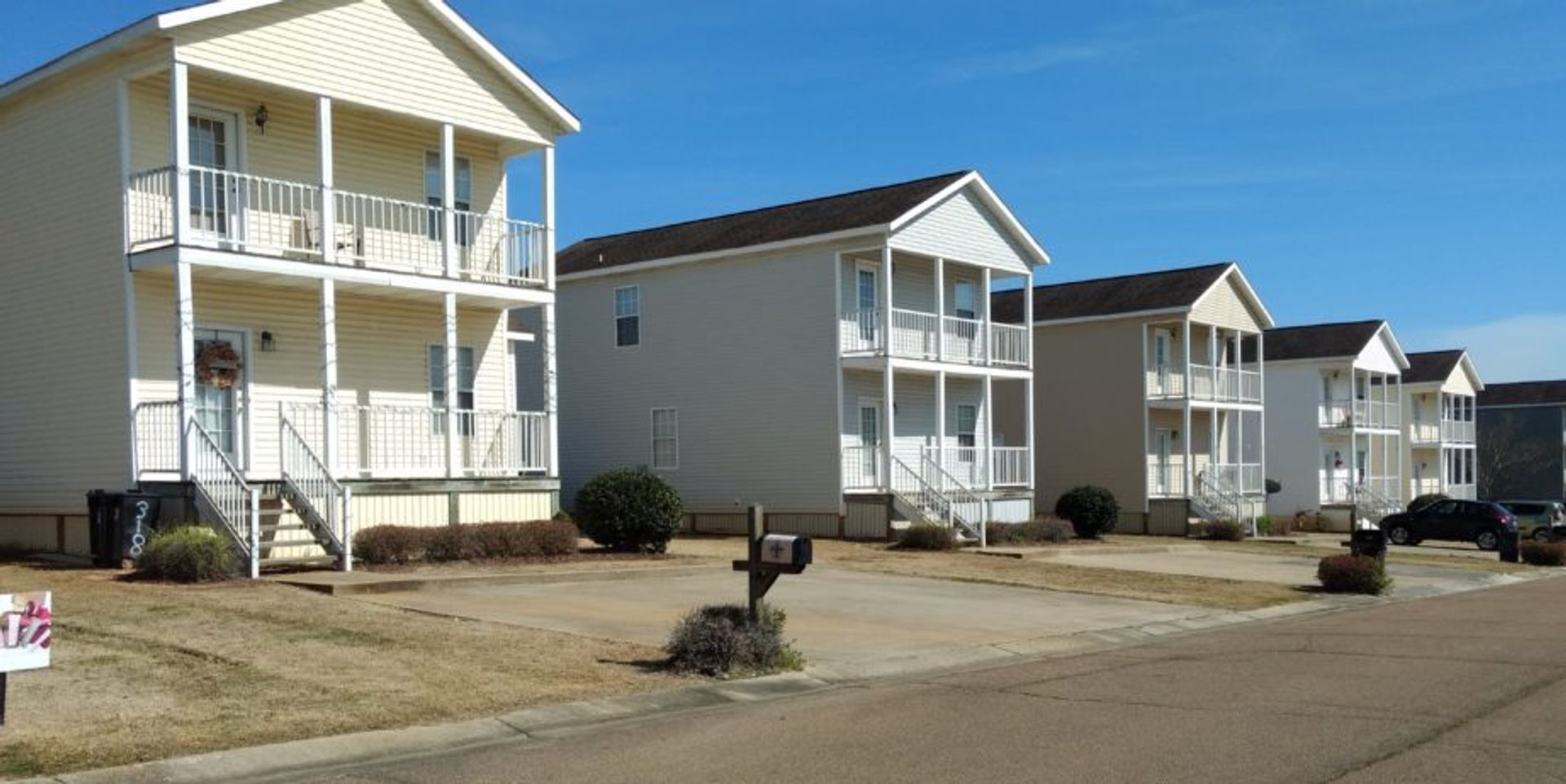 Starkville Apartment: Starkville Crossing